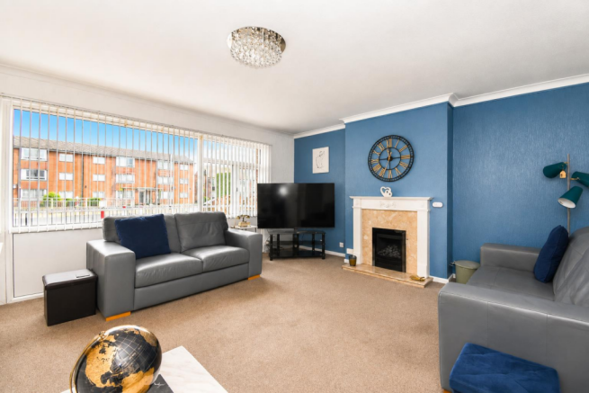 2 bed Flat for sale Image 6