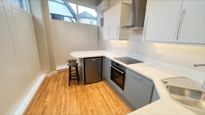 Kitchen/breakfast...
