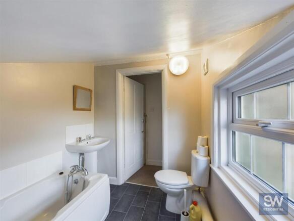 1 bed Apartment to rent Image 4