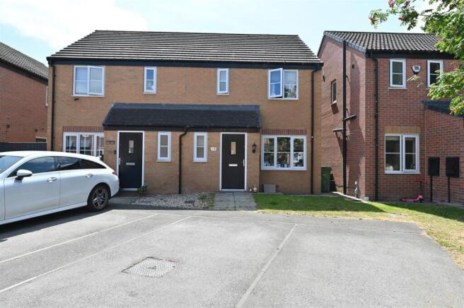 3 bed Semi-Detached for sale Image 12
