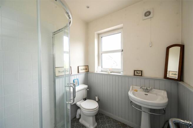 Gf Shower Room