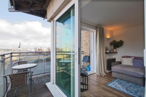 Hopton Road, London, SE18