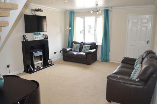 LOUNGE 1