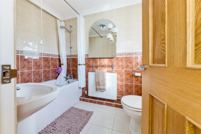 Ensuite Bathroom