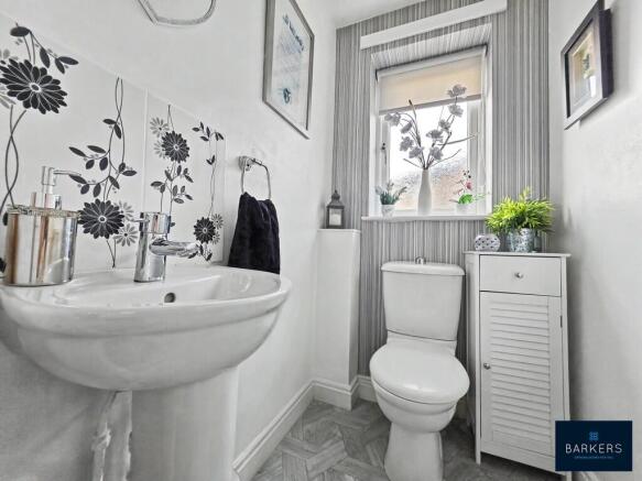 3 bed Semi-Detached for sale Image 8