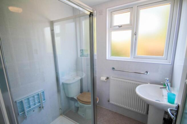 UPSTAIRS BATH
