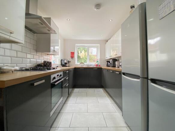 Call 02920 454555 to secure your viewing_9