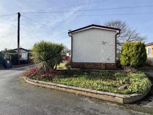 2 bed Park Home for sale Image 12