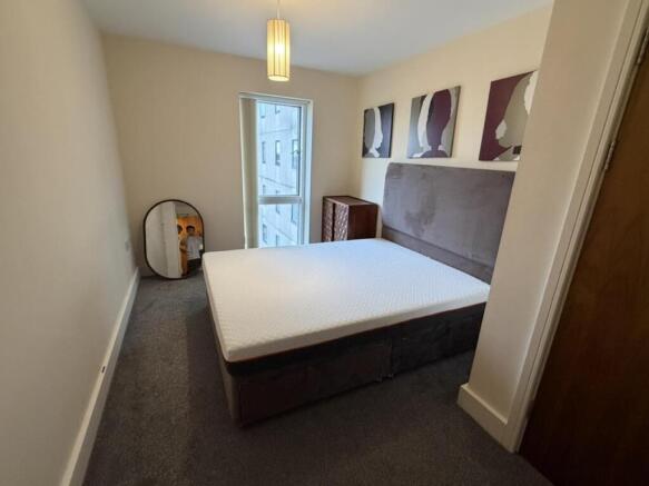 Bed1.jpg