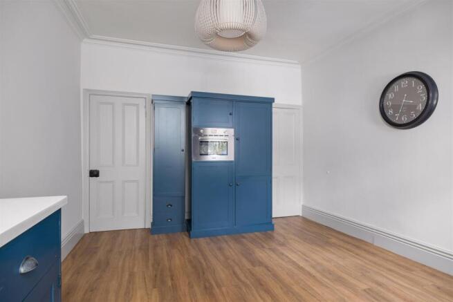 3 bed Terraced for sale Image 8