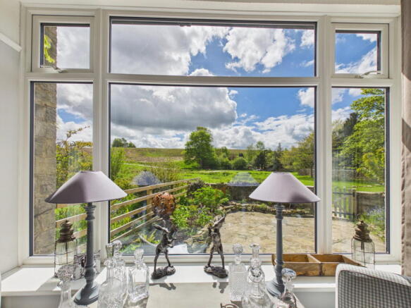 4 bed Terraced for sale Image 5