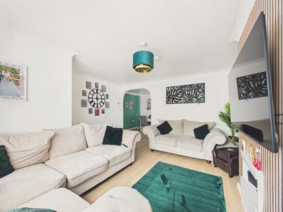 3 bed Semi-Detached for sale Image 7