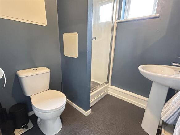 2 bed Apartment for sale Image 5