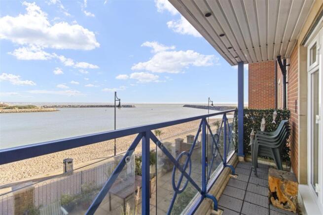 Anguilla Close, Sovereign Harbour, Eastbourne photo 4