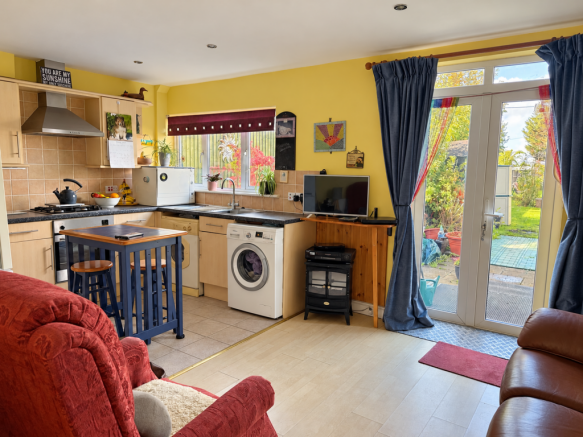 Redpit, Dilton Marsh, Westbury, Wiltshire, BA13 photo 4