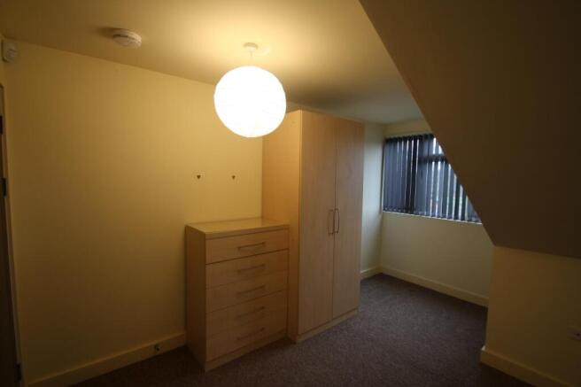 2 bed Flat to rent Image 10