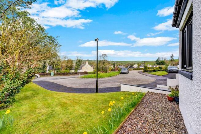 Photo 33