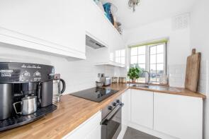 15, Crown Point, Beulah Hill, Upper Norwood, London SE19 3NF