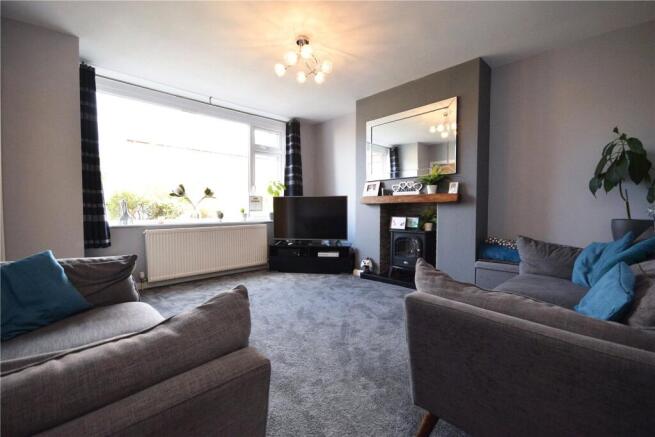 3 bed Semi-Detached to rent Image 8