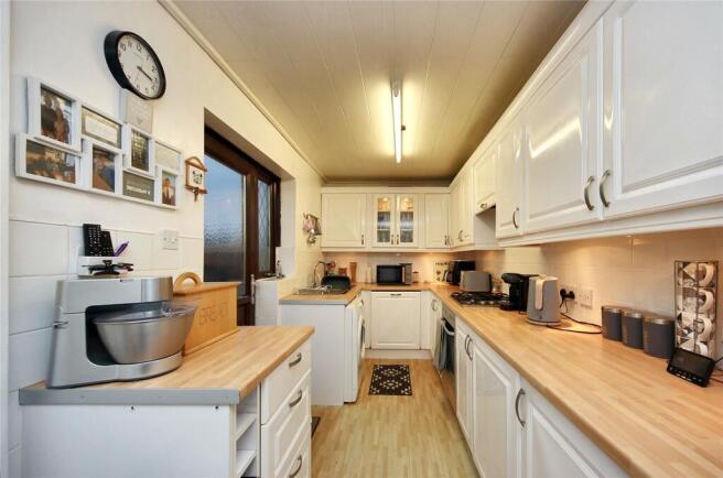 Kitchen/Dining Area