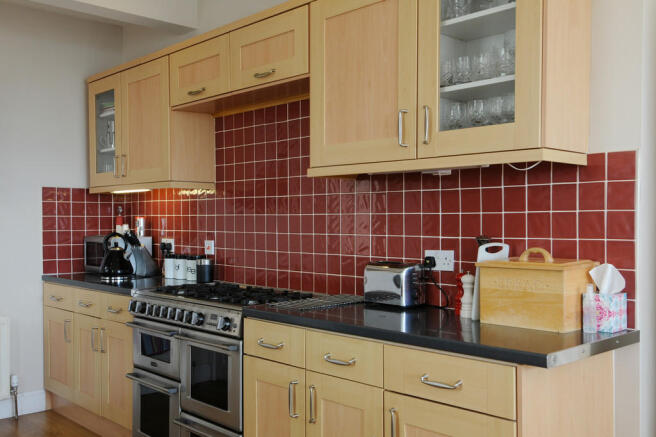 Kitchen/Breakfast...
