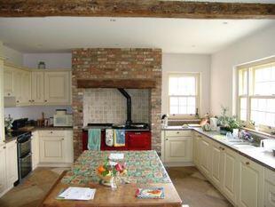 LIVING KITCHEN