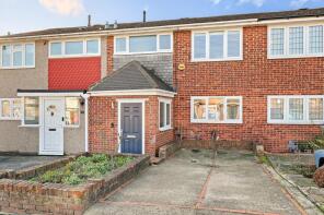 86, Navarre Gardens, Romford RM5 2HL