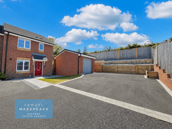 Three Bedroom End Town House with Room to grow &