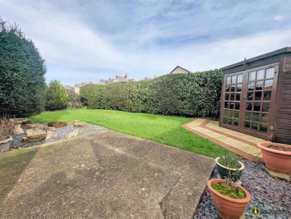 Garden & Summer House