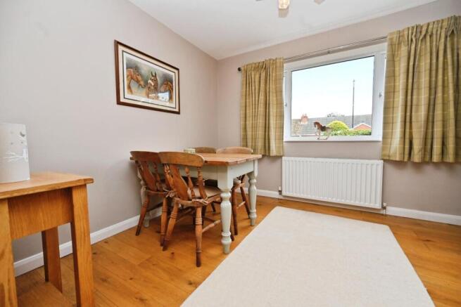 3 bed Bungalow for sale Image 5