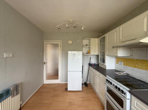 3 bed Semi-Detached Bungalow for sale Image 7