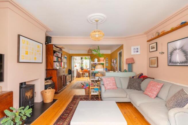 1N5R2SAP - Living Room B.jpg