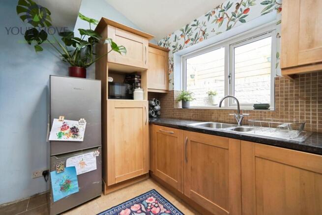 4 bed Semi-Detached for sale Image 11