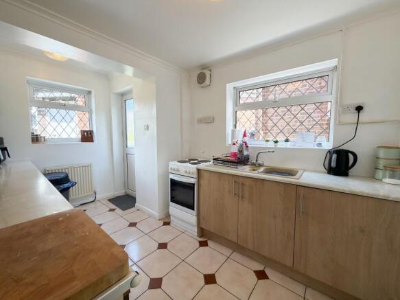 3 bed Semi-Detached for sale Image 4
