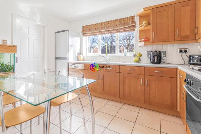 Kitchen/ Breakfast Room