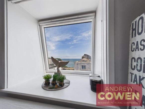 2 bed Flat for sale Image 10