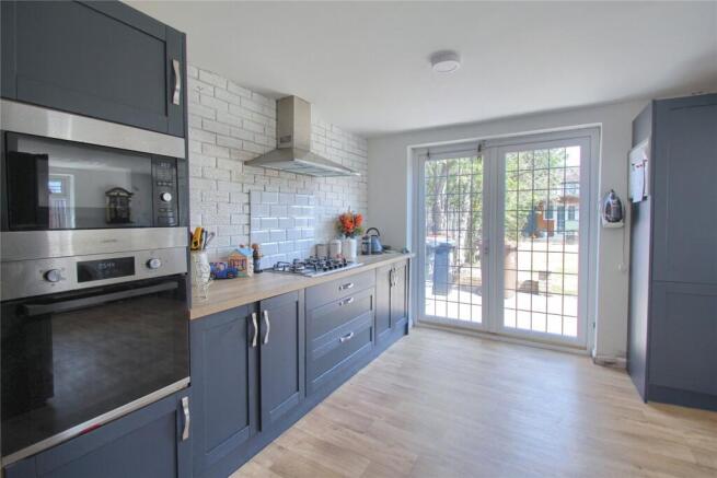 3 bed Semi-Detached for sale Image 7