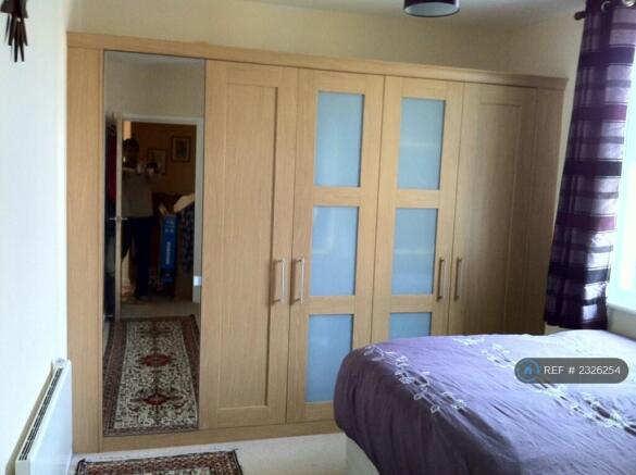 Bedroom 0ne With Ensuite Bathroom