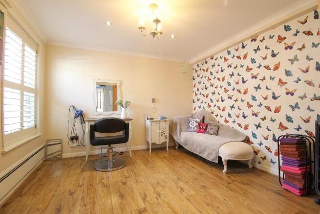 Fourth Bedroom/Salon