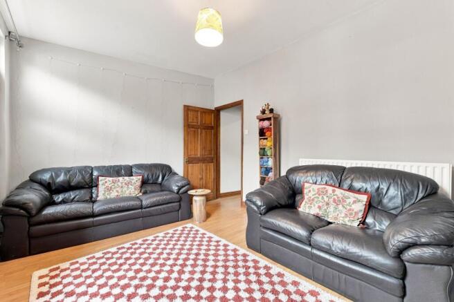 3 bed Terraced to rent Image 5