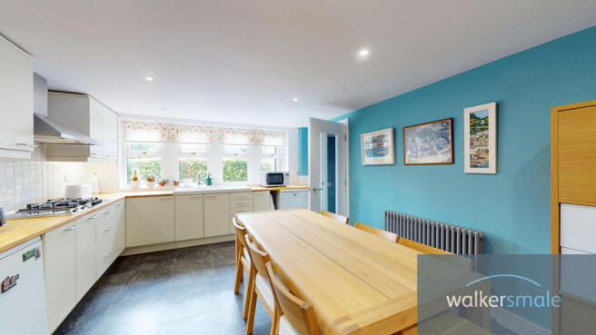 4-Old-Forge-Mews-04272025_152917