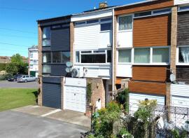 51, Insley Gardens, Gloucester GL3 3AU