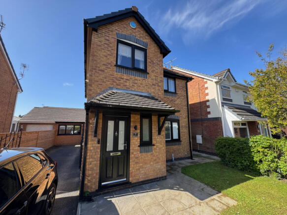 3 bed detached house for sale Meadows Close, Hind