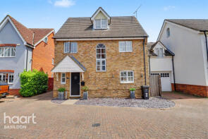 9, Calvinia Close, Noak Bridge, Basildon SS15 4FG