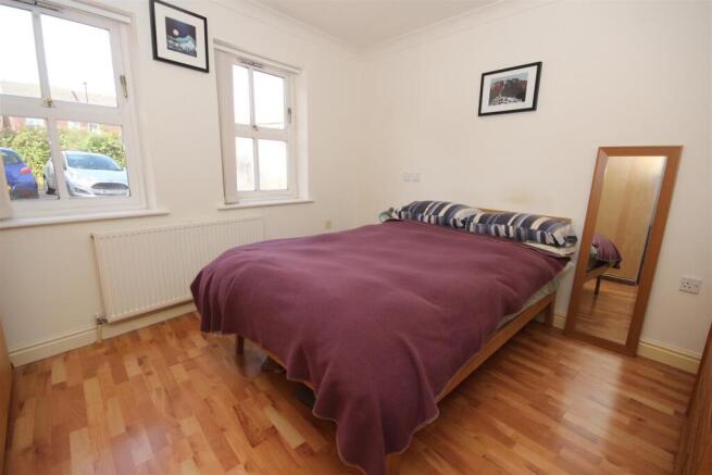 2 bed Apartment to rent Image 6