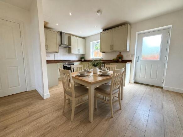 3 bed Terraced for sale Image 7