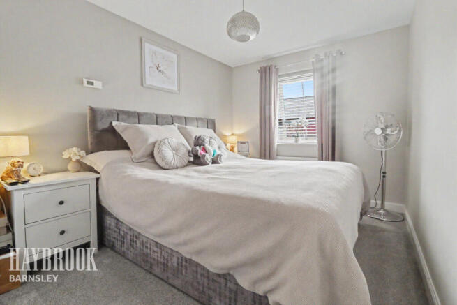 3 bed Semi-Detached for sale Image 10