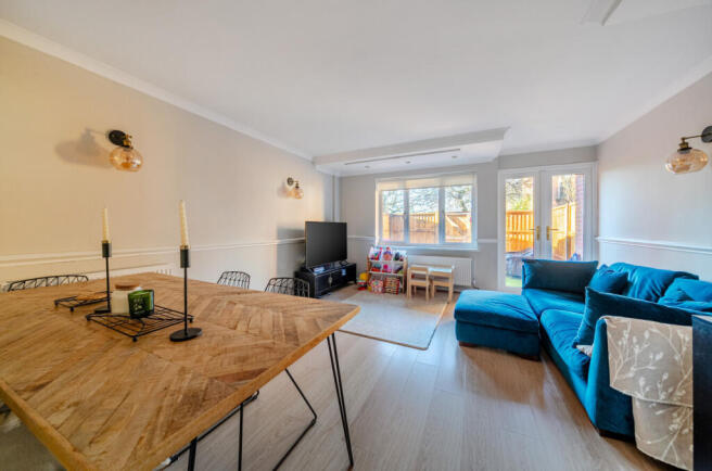 1403423-5-6979de5...