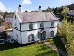Beechmount, Marford Hill, Marford, Wrexham LL12 8SW