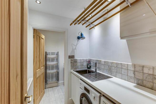12. Utility Room.jpg